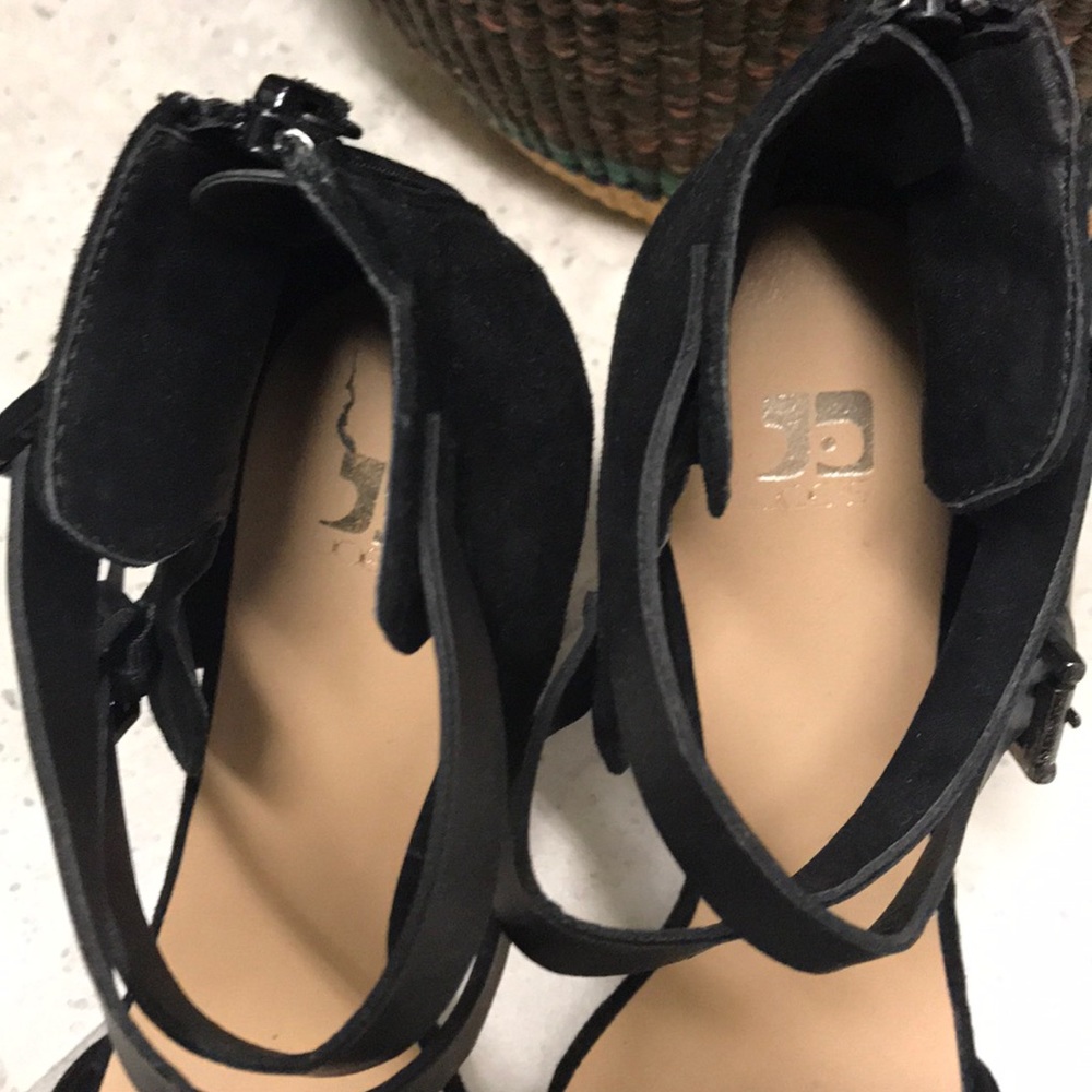 Joe’s suede and leather strap heel - Picture 7 of 8